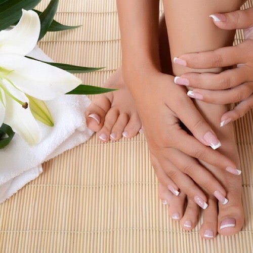 GIVERNY NAILS & SPA - Combo services